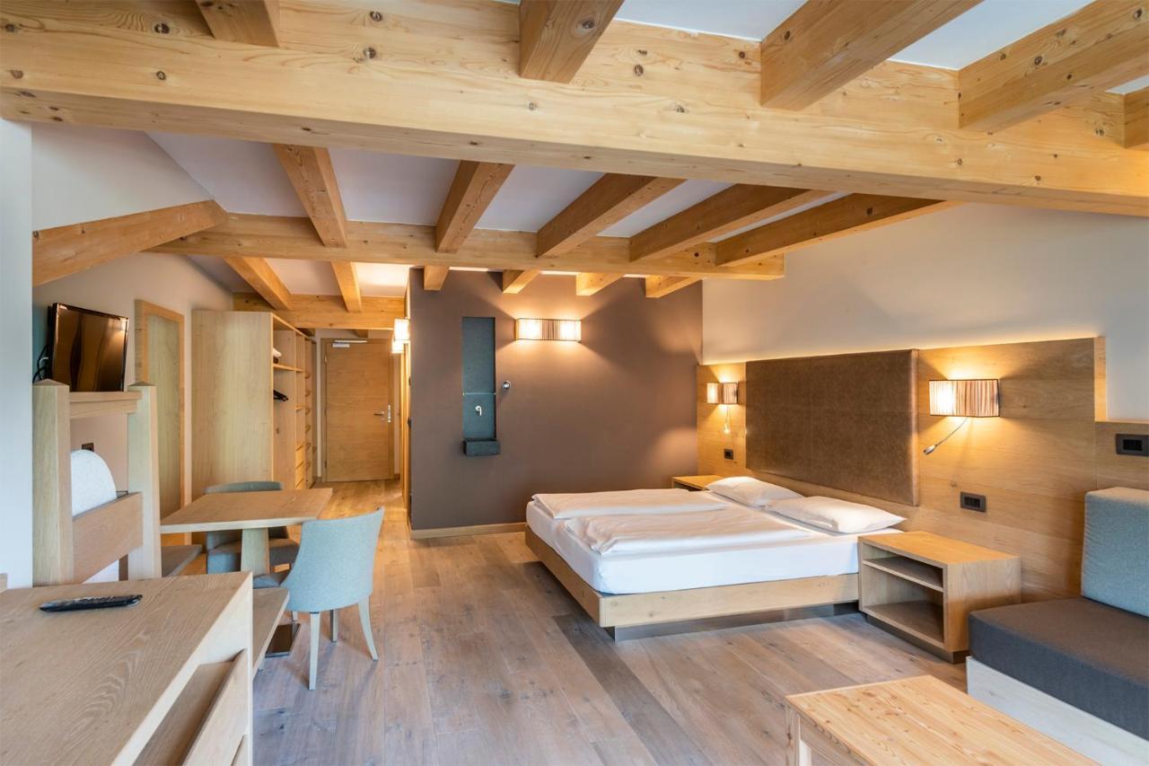 Design & Suite Hotel Ciarnadoi Vigo di Fassa Exterior photo