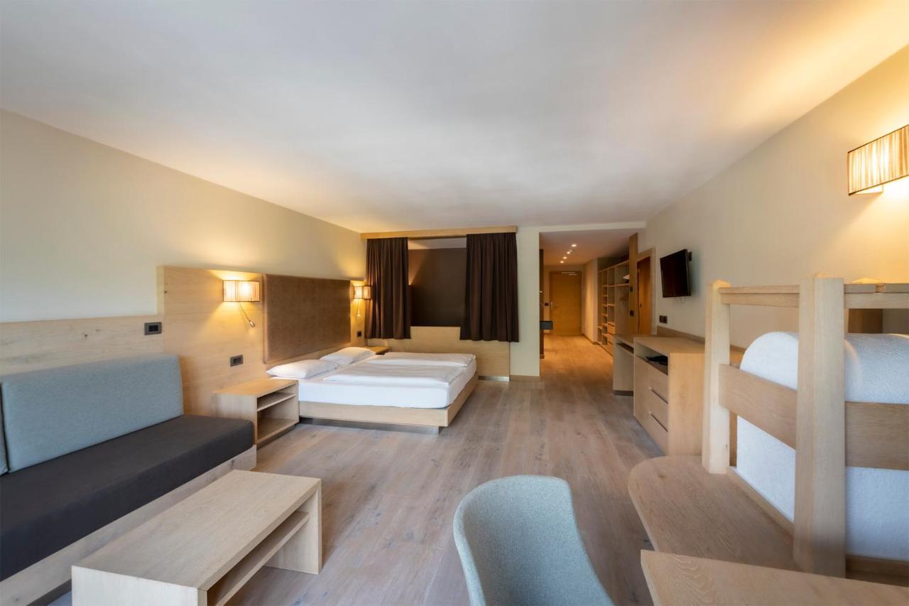 Design & Suite Hotel Ciarnadoi Vigo di Fassa Exterior photo