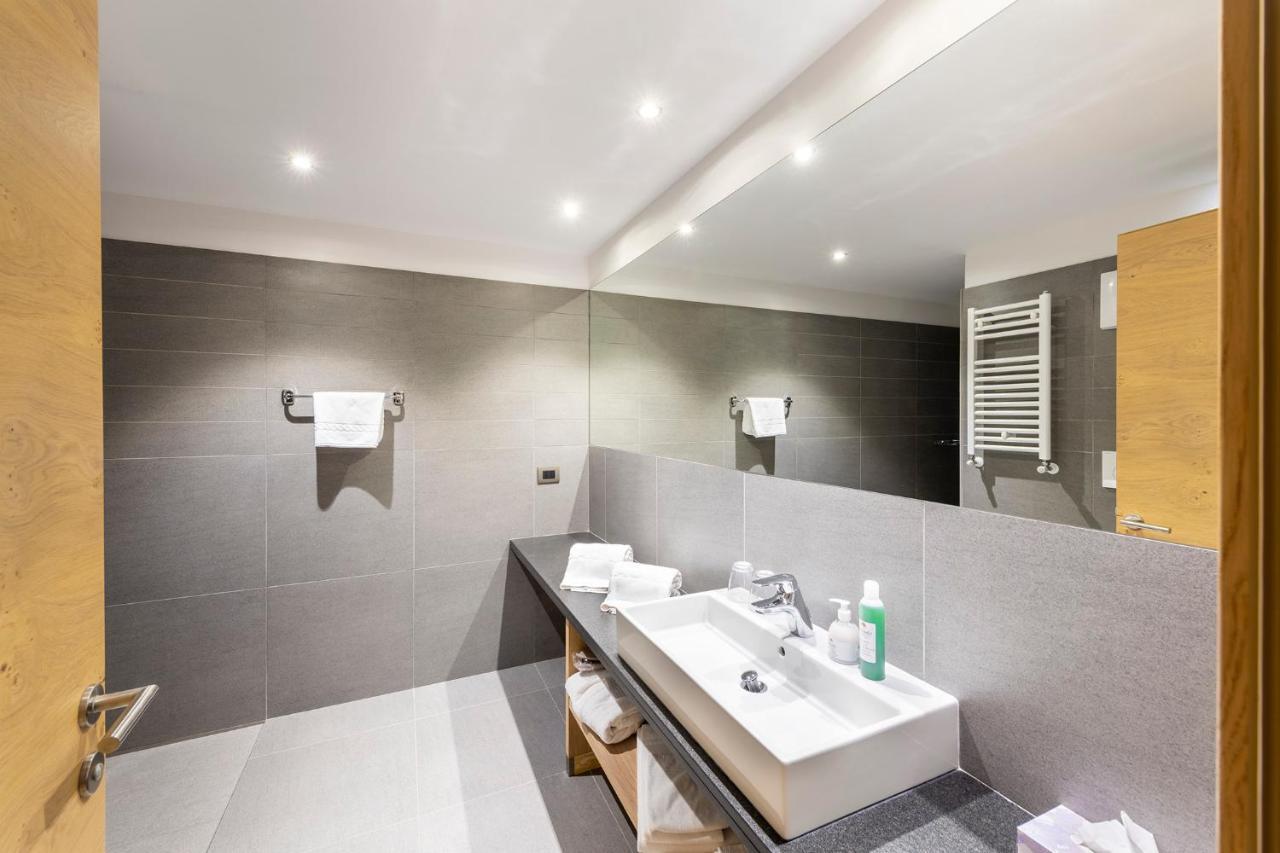 Design & Suite Hotel Ciarnadoi Vigo di Fassa Exterior photo