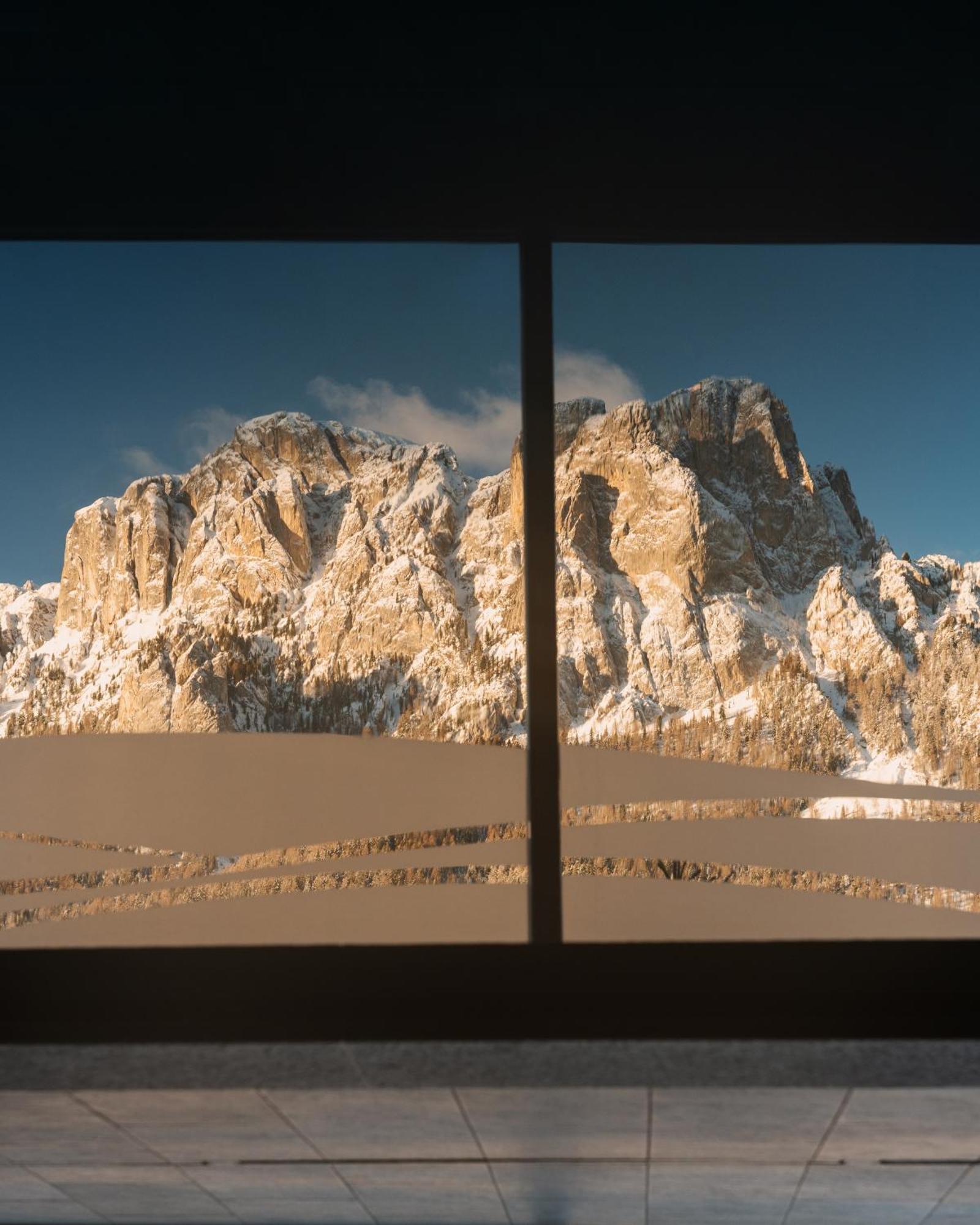 Design & Suite Hotel Ciarnadoi Vigo di Fassa Exterior photo